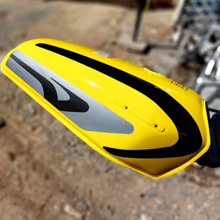 باک زرد خط مشکی