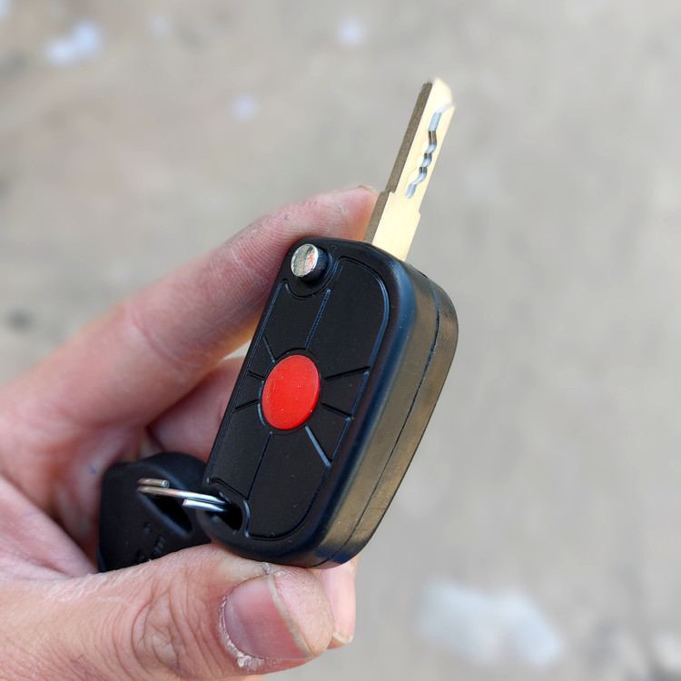 سوئیچ تاشو کامپیوتری موتور